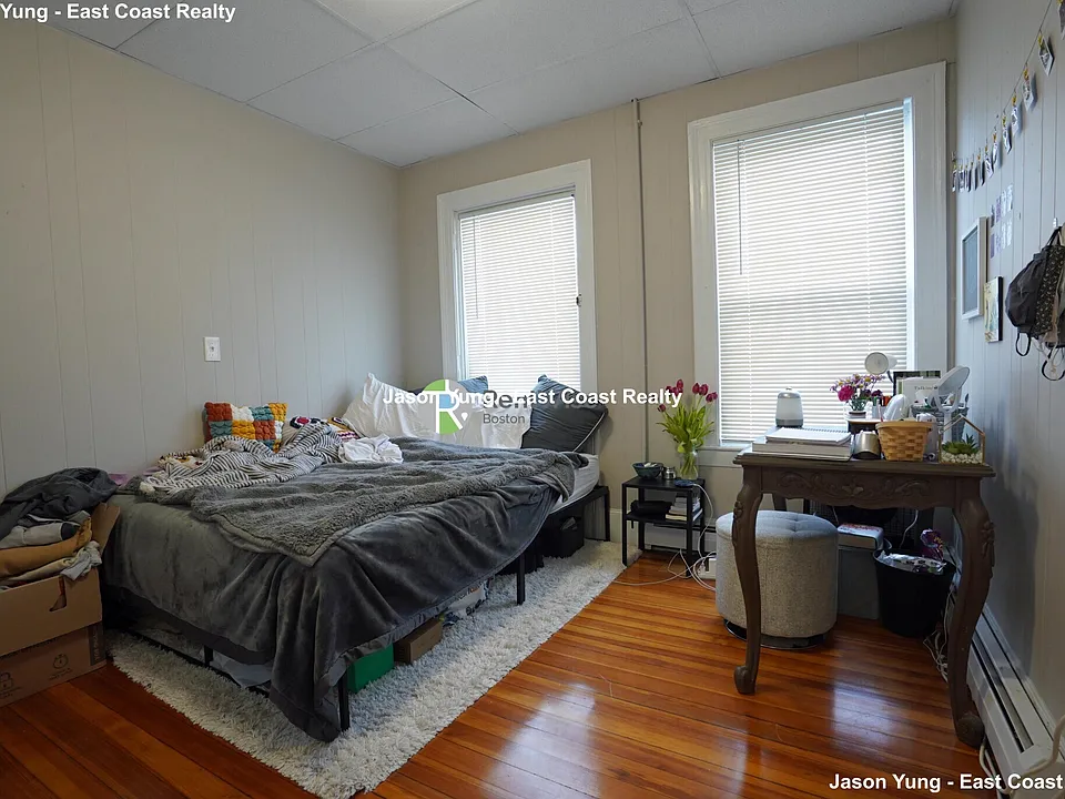 54 Ashford St #2