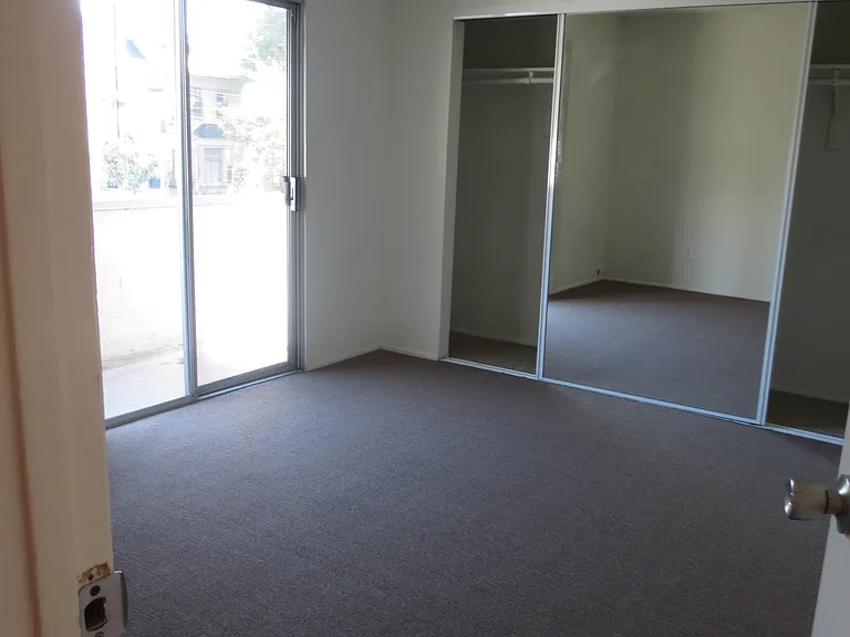 2537 Hancock St #9 — Photo 4