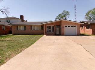 1201 Borger St, Plainview, TX 79072