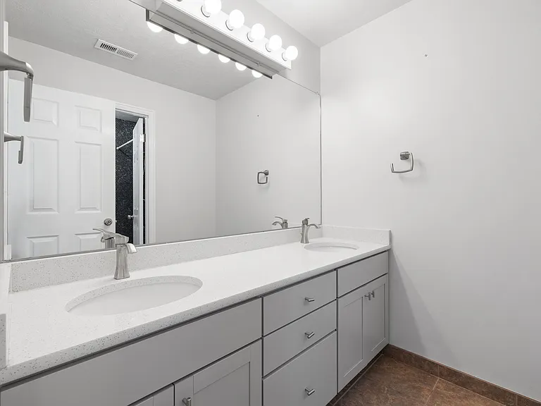 2102 E Candle Spruce Cv — Photo 24