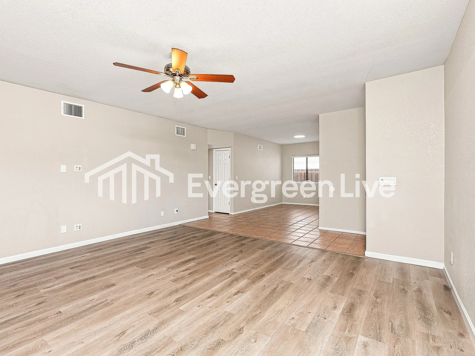 3 bed, 2.0 bath, 1387 sqft, $1,545 — Photo 4