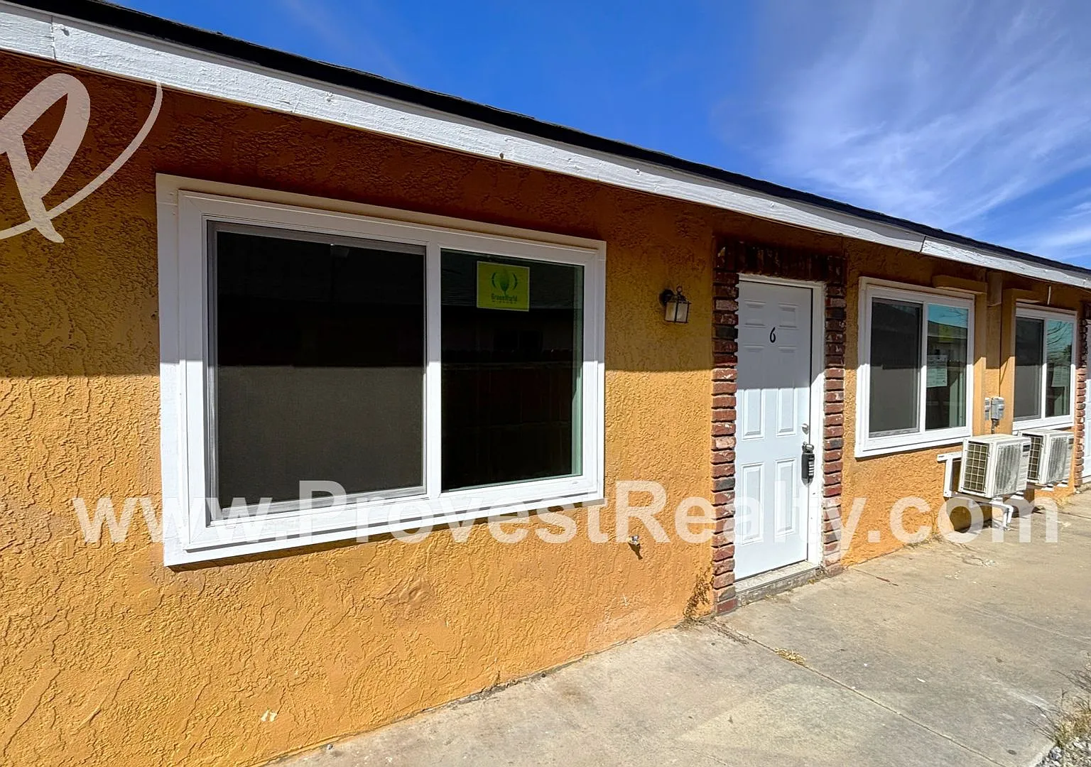 Freshly Modernized 1-Bed, 1-Bath Apartments in Adelanto!! — Photo 2