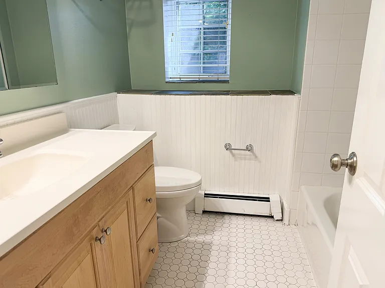 330 Pearl St #C — Photo 7