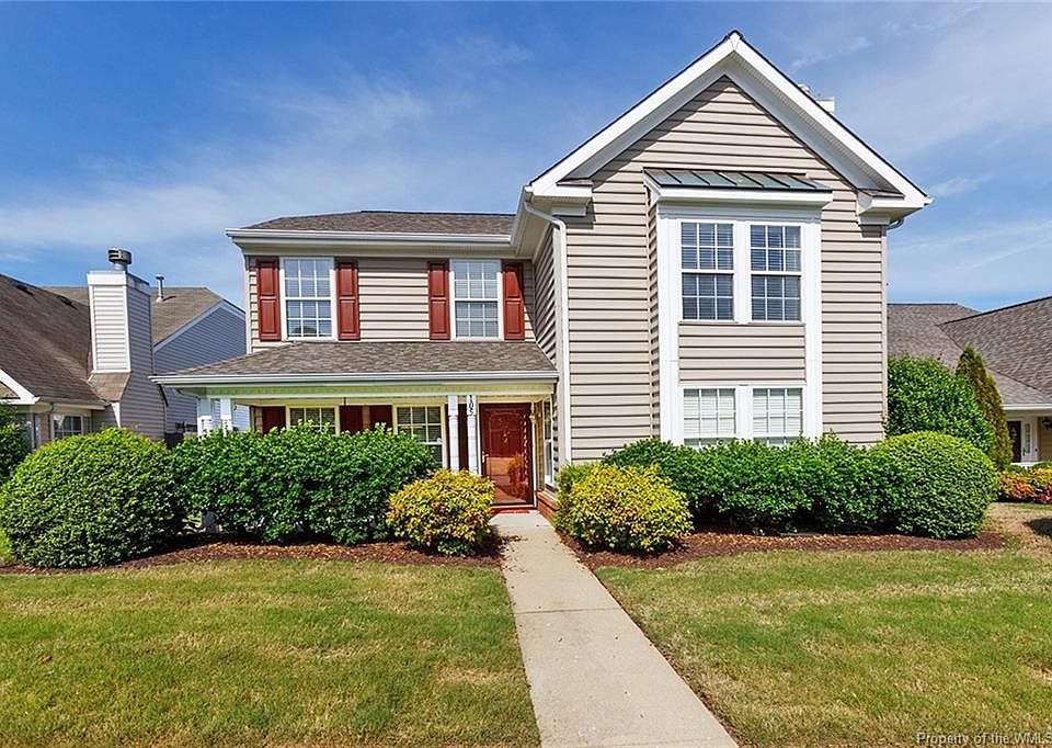 1st image of 105 Waters Edge Dr
