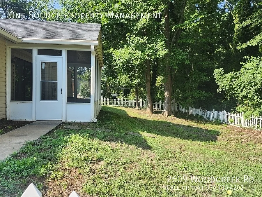 3 bed, 1.5 bath, 1232 sqft, $1,500 — Photo 3