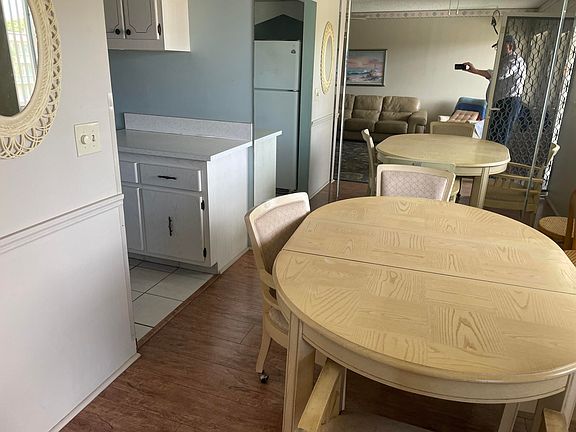 5th image of 600 Village Green Ct APT 316