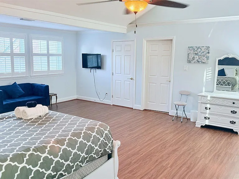 1802 Potomac Dr #C — Photo 24
