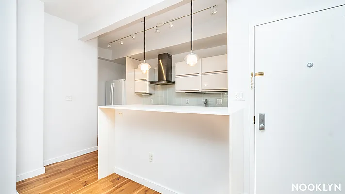 Rented by Nooklyn NYC LLC | media 19