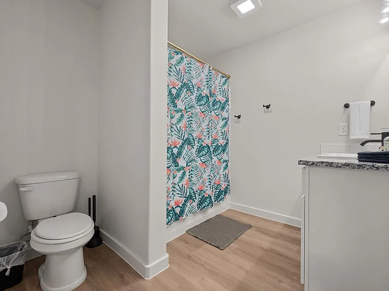 2125 Langford Ave — Photo 8