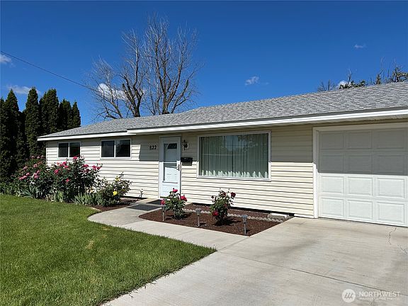 2nd image of 822 S Evergreen Drive