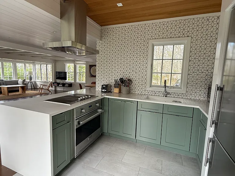 130 Accabonac Rd — Photo 10