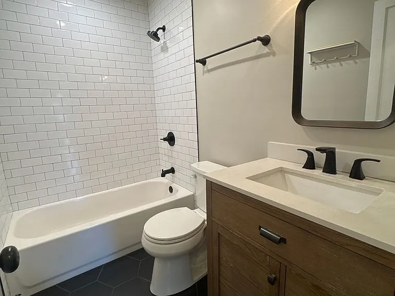321 Hickory St — Photo 12