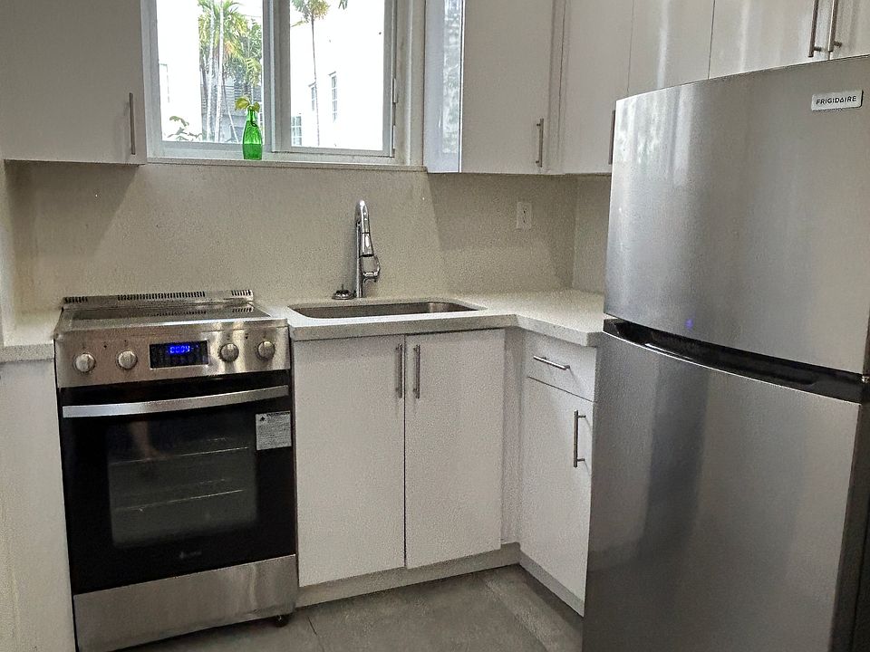 1st image of 900 Pennsylvania Ave APT 7