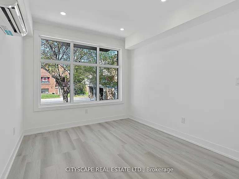 587 Oakwood Ave #2 — Photo 13