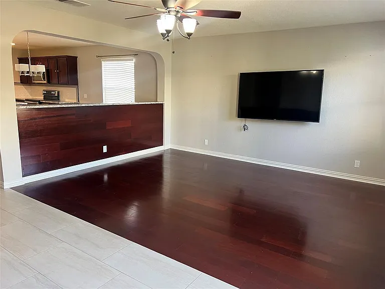 209 Avalanche Ave — Photo 3