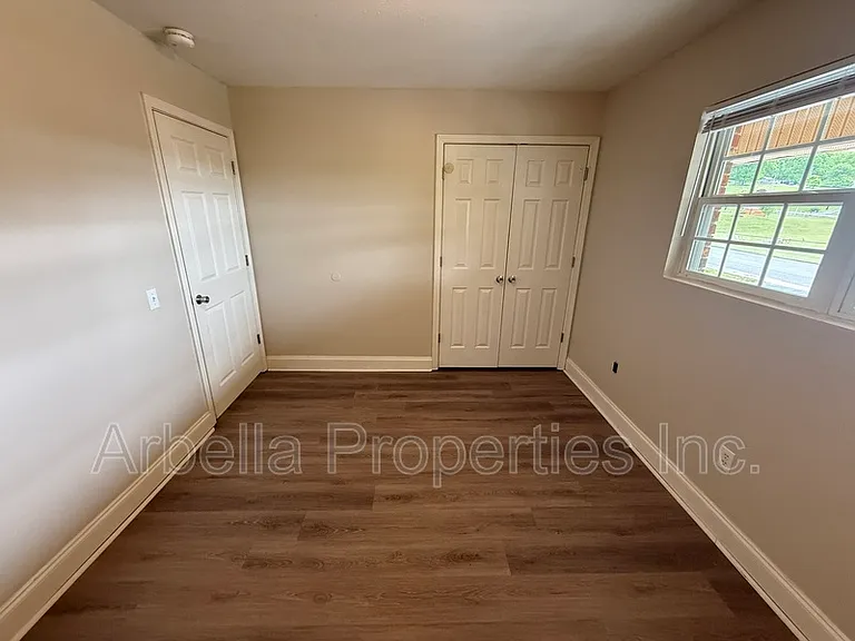 133 Walker St — Photo 17