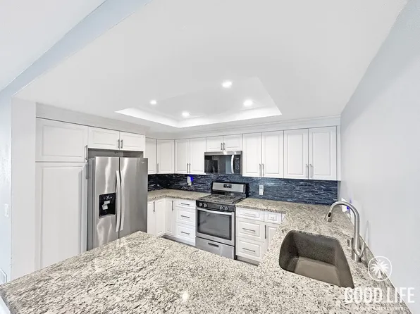 10246 Norma Gardens Dr, Santee, CA