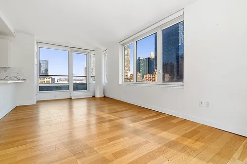 515 9th Ave #12F Photo 1