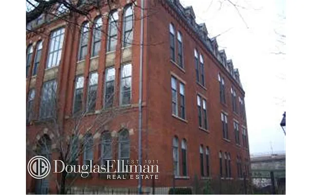 Rented by Douglas Elliman | media 27