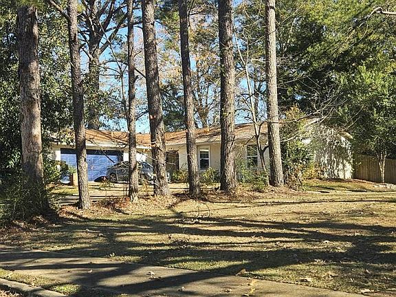 4th image of 708 Parker Dr