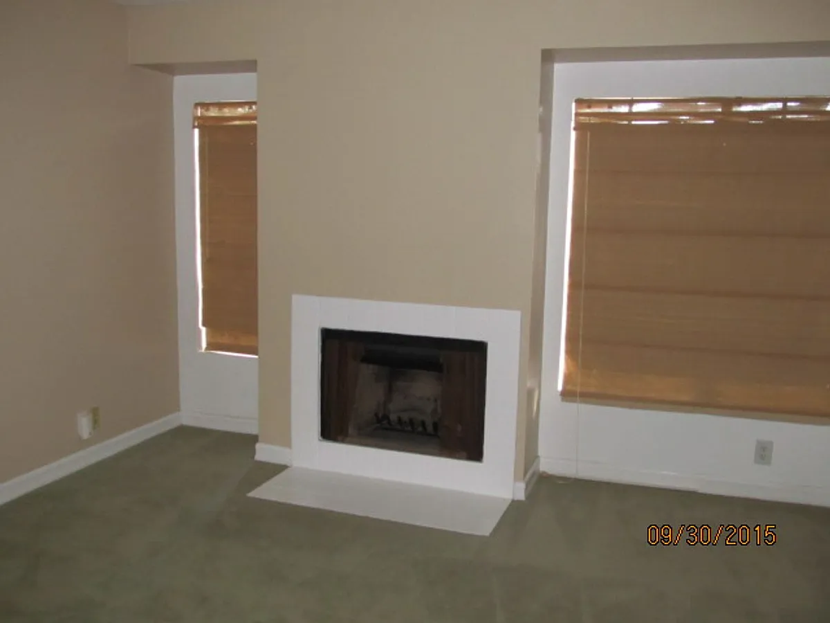 Building Photo - 25546 Paseo La Vis