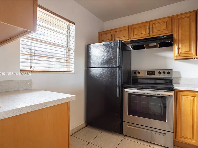 5021 W Oakland Park Blvd #204 — Photo 4