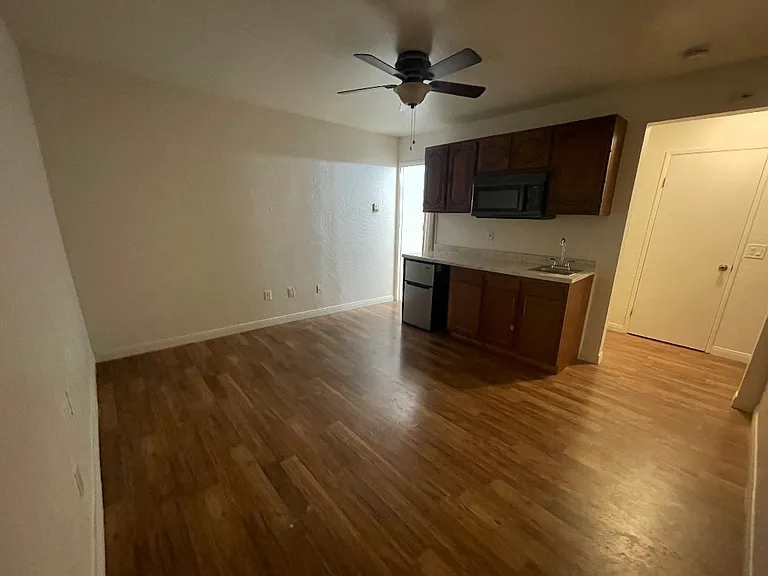 Palin Cir — Photo 6