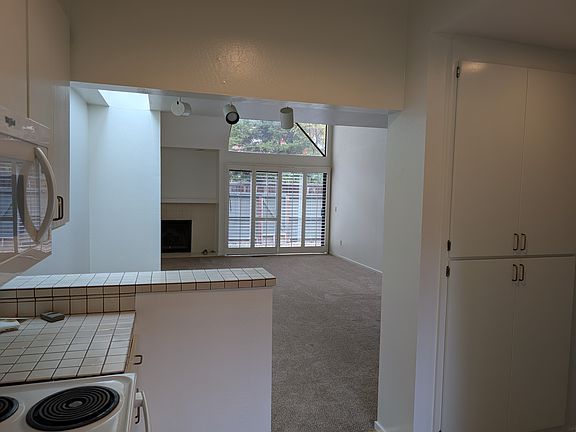 4th image of 1410 Wallis Ct