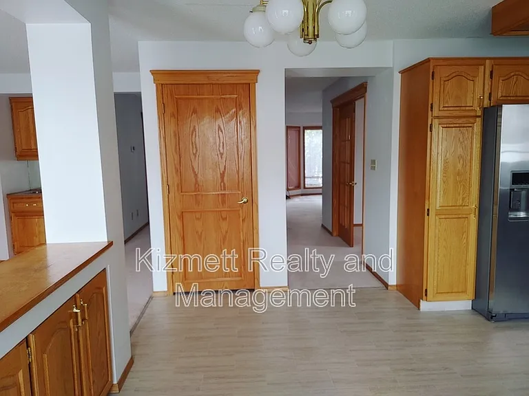 615 Forest Ln NW — Photo 16