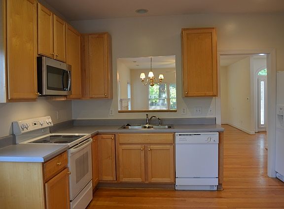 5th image of 915 N Columbia St