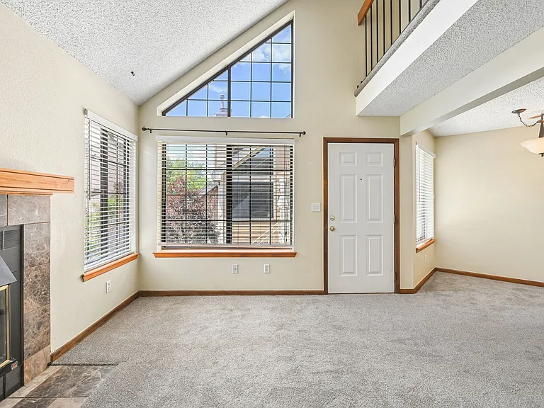 5902 Gunbarrel Ave #E — Photo 7