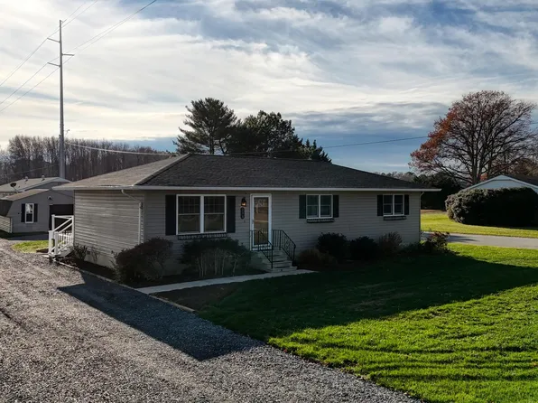 306 W Market St, Greenwood, DE 19950