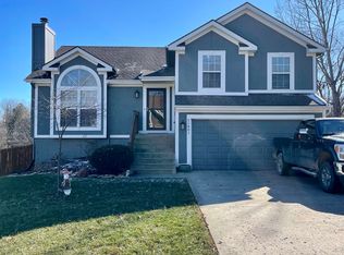 21401 W 51st Ct, Shawnee, KS 66218