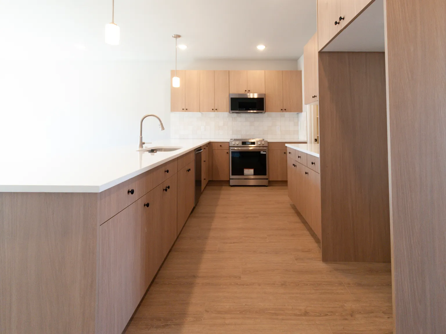 1232 North Meadowlands Drive - 6 — Photo 4