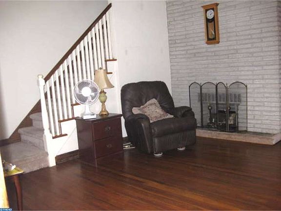 5th image of 1118 Agnew Dr