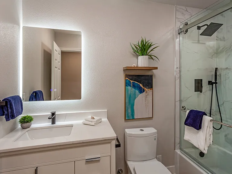 1185 W Latimer Ave — Photo 14