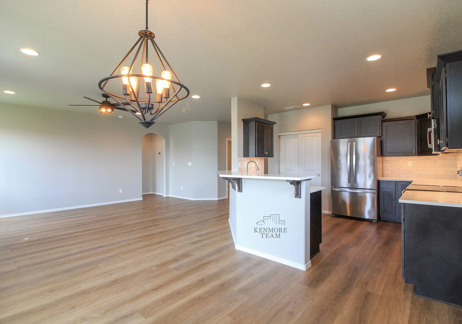 3 Bedroom, 2 Bath Home in Richland — Photo 3