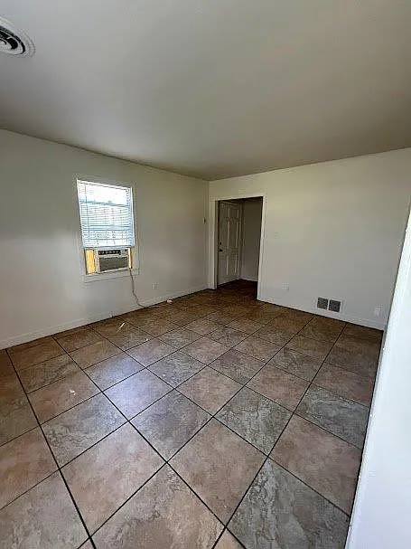 2 bed, 943 sqft, $795 — Photo 4