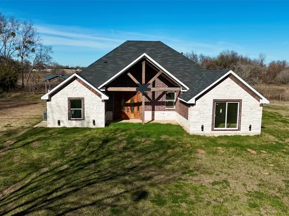 28296 Spring Valley Dr, Kemp, TX 75143