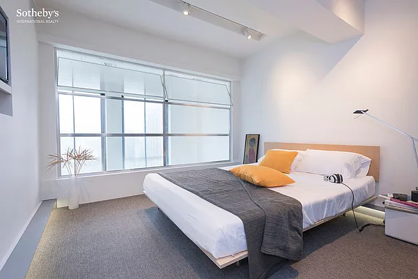 Sold by Sotheby's International Realty | media 10