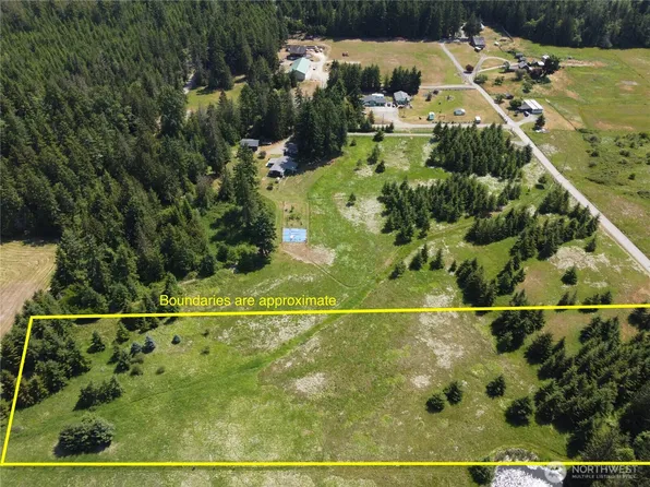 999 Emery Road, Port Angeles, WA 98382