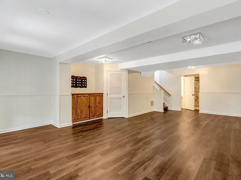 7057 Sauvage Ln — Photo 38