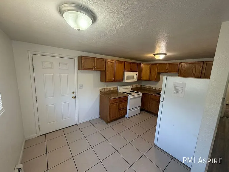 2924 Glendale Dr #6 — Photo 3