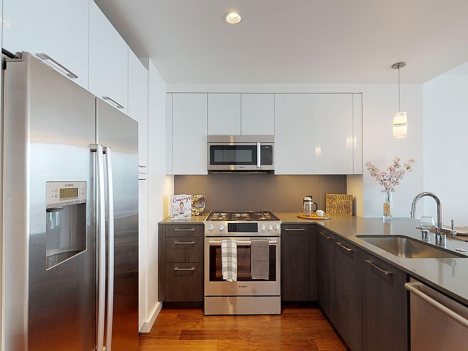 1st image of 399 Fremont St Penthouse 6