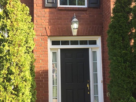 2nd image of 3826 Yosemite Park Ln