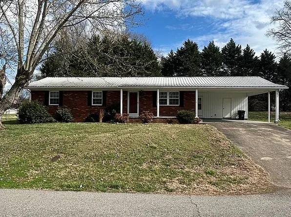 906 Hudson St, Sweetwater, TN 37874