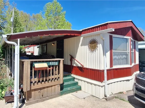 8378 Russell Ln, Cleveland, OH 44144