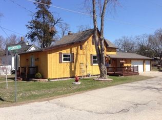 208 S Liberty St, Redgranite, WI 54970