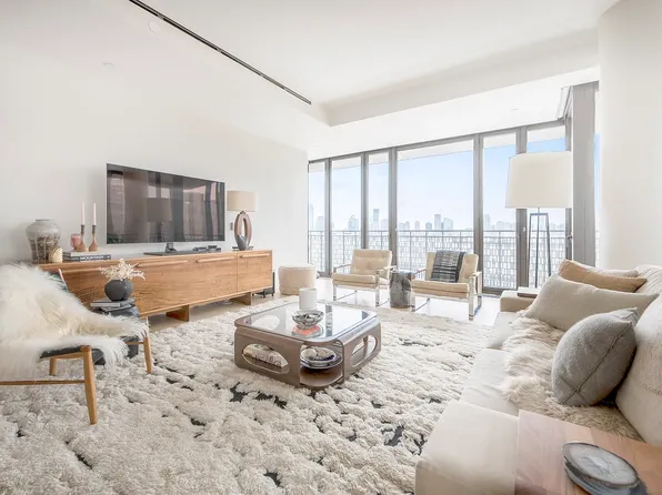 100 Vandam St, New York, NY
