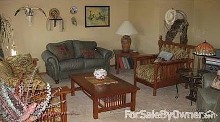 Back sitting area of Livingroom